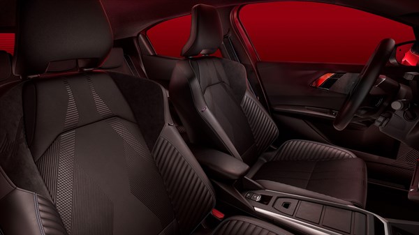 contoured seats - Renault Clio