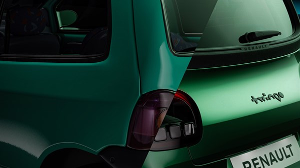 Renault Twingo E-Tech electric - εμβληματικό πίσω μέρος 