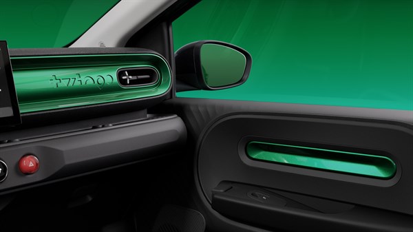 a well-placed nod - Renault Twingo E-Tech electric