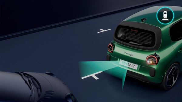 digital rear view camera - Renault Twingo E-Tech electric