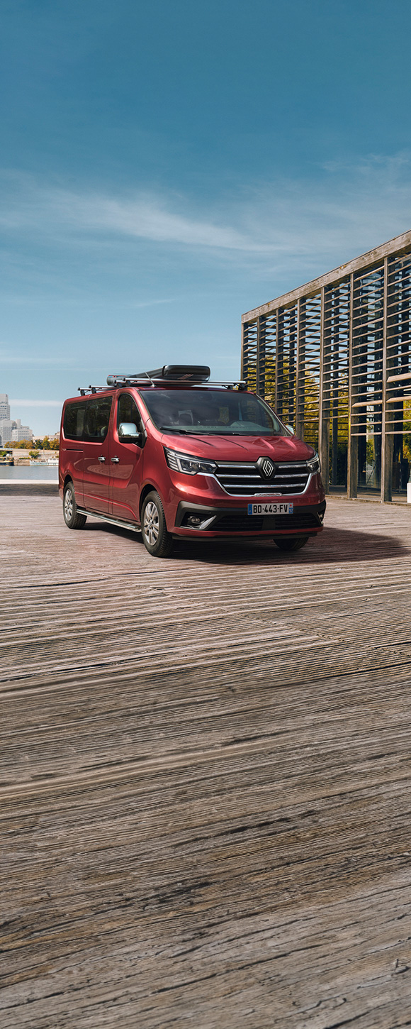NEW RENAULT TRAFIC PASSENGER